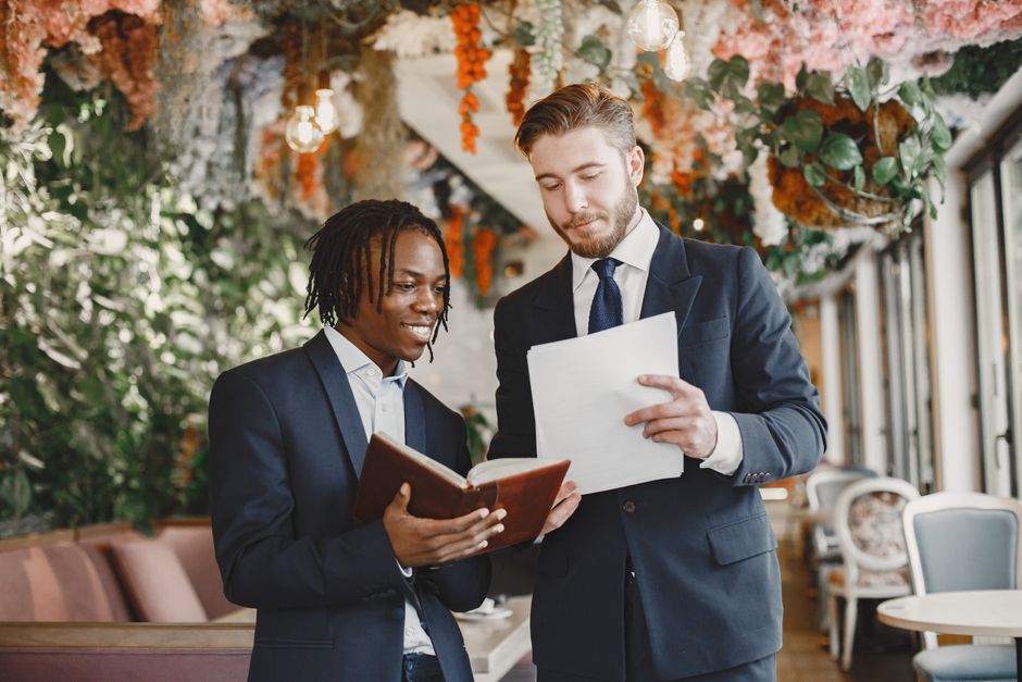 How Can Wedding Venue Owners Fill Empty Weekdays With Recurring Bookings?